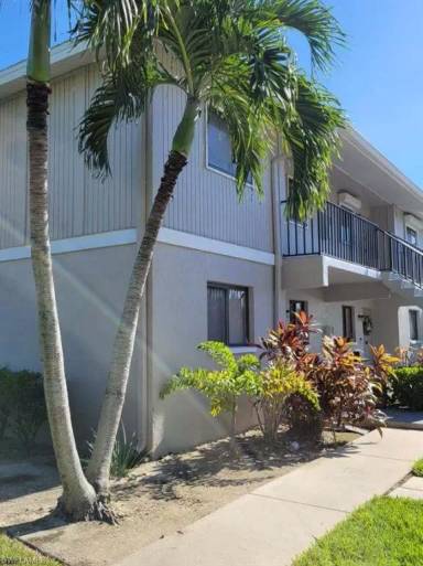 Main picture of 423 Cape Coral Pkwy W