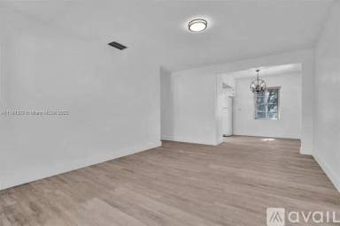 Main picture of 6338 NW 40th St