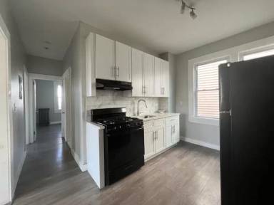 Main picture of 158 Maple St