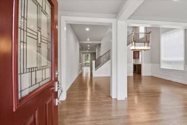 Main picture of 21384 NE 9th Pl
