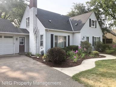 Main picture of 6426 Girard Ave S