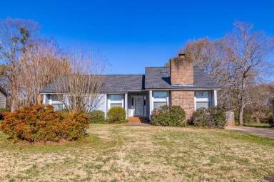 Main picture of 103 Castlebridge Ct