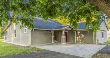 Main picture of 13114 NE 18th St