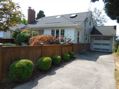 Main picture of 4815 SE 41st Ave