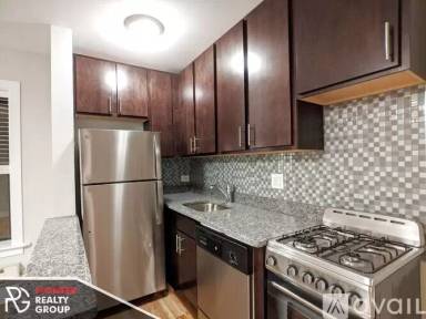 Main picture of 815-23 W Cornelia Ave