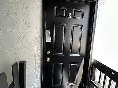 Main picture of 1392 Summit St