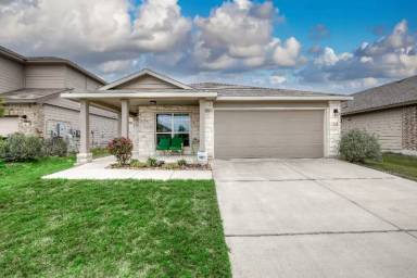 Main picture of 344 Huntsman Way