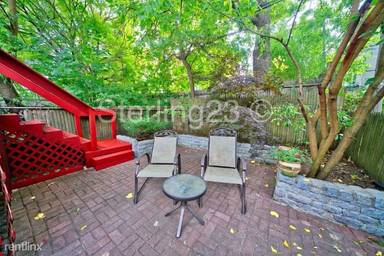 Main picture of 2165 Shore Blvd