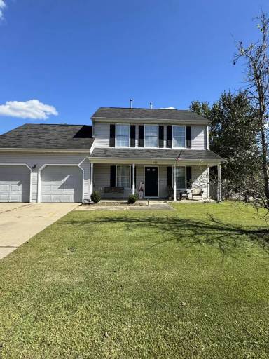 Main picture of 400 White Oak Ln