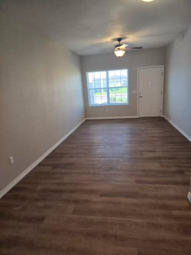 Main picture of 907 N Rocky Ln