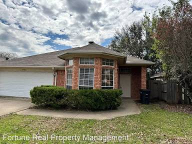 Main picture of 1405 Gainsborough Way