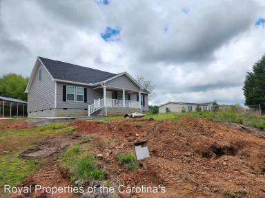 Main picture of 180 Cedarvale Dr