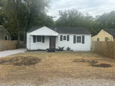 Main picture of 5811 Couch Dr