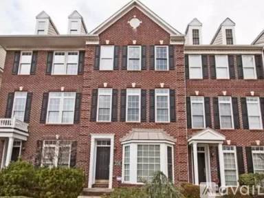 Main picture of 606 Arbor Ct