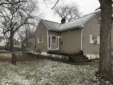 Main picture of 264 S Terrace Ave