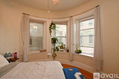 Main picture of 1477 Beacon St