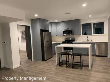 Main picture of 5731 Lexington Ave