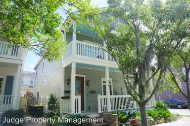 Main picture of 220 E 33rd St