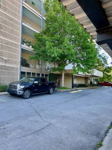 Main picture of 848 E Boston St