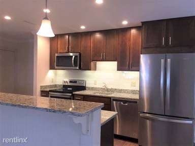 Main picture of 64 Oakbrook Cmns
