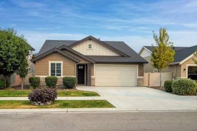 Main picture of 3406 E Girdner Dr