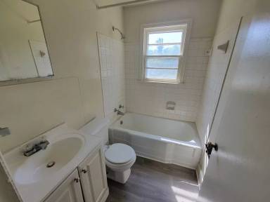 Main picture of 4006 Wooddale Ln