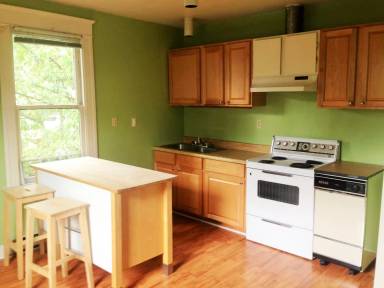 Main picture of 1122 E Denny Way