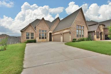 Main picture of 16100 Fair Winds Way