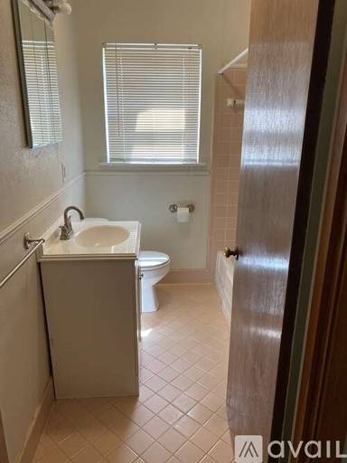 Main picture of 2625 E Cavett Dr