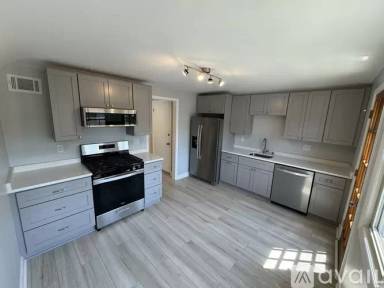 Main picture of 6808 W Wright St