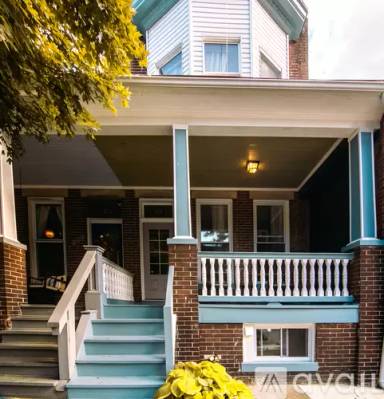 Main picture of 307 E 31st St