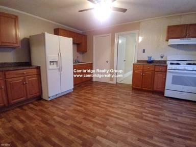 Main picture of 11 Oak St