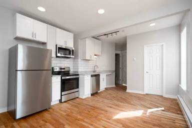 Main picture of 3400-04 University Ave SE