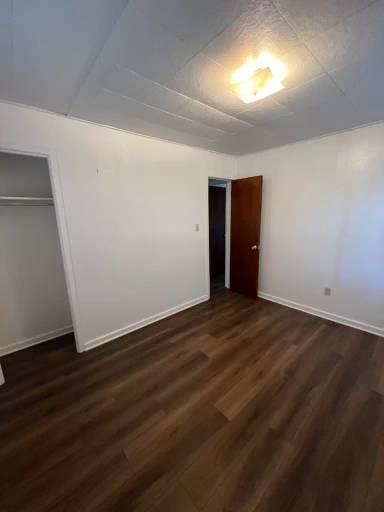 Main picture of 1021 S 1st St
