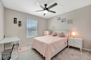 Main picture of 2914 Rambler Ivy Loop