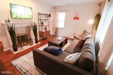 Main picture of 632 S Minerva Ave