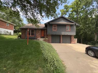 Main picture of 10204 E 83rd St