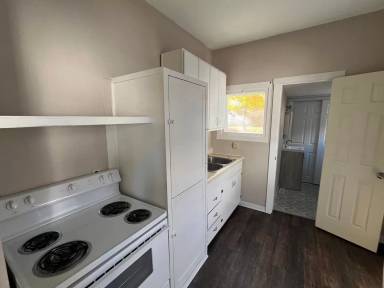 Main picture of 307 1/2 N Broadway