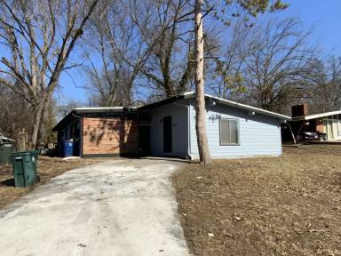 Main picture of 8319 Sagewood Ln