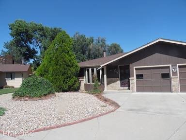 Main picture of 934 Dannys Ct