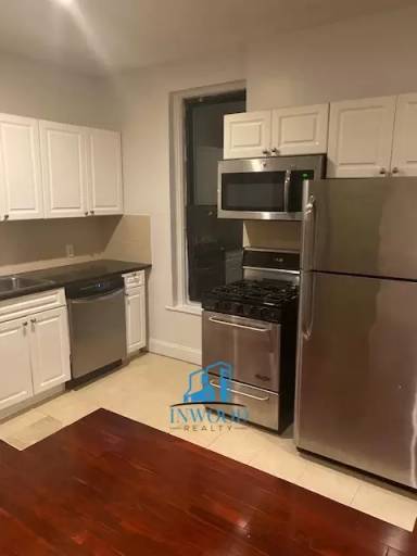 Main picture of 255 Fort Washington Ave