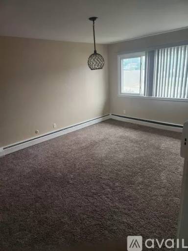 Main picture of 866 3rd Ave W