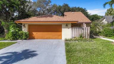 Main picture of 56 Baytree Cir