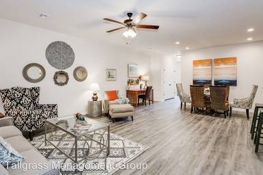 Main picture of 13803 E 104th Ct N
