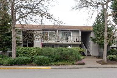 Main picture of 7950 168th Ave NE