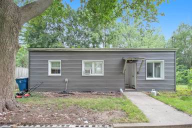 Main picture of 3215 Grand Prairie Rd