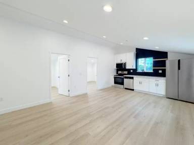 Main picture of 4461 Farquhar Ave