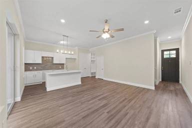 Main picture of 6341 Mason Ct