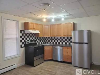 Main picture of 21 Dubois St