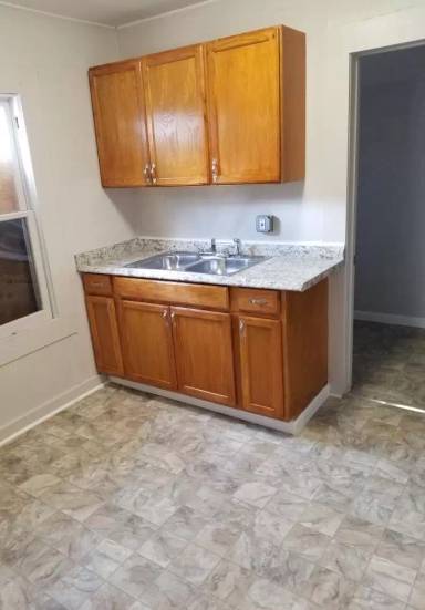 Main picture of 653 Singleton Ct